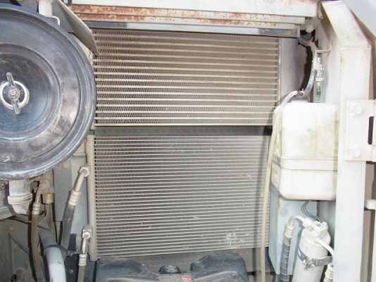 ขายด่วน HITACHI  ZX120  นำเข้าเองจากญี่ปุ่น สภาพดี ราคาคุยกันได้จ้า