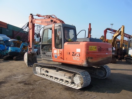 ขายด่วน HITACHI  ZX120  นำเข้าเองจากญี่ปุ่น สภาพดี ราคาคุยกันได้จ้า