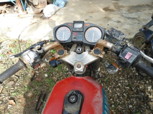 ขายเหมา Yamaza RXZ  2 คัน ราคาถูกๆๆ (เหลือ คันสีแดงครับ)