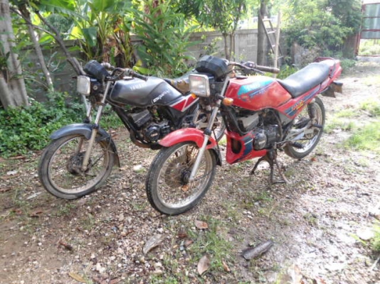 ขายเหมา Yamaza RXZ  2 คัน ราคาถูกๆๆ (เหลือ คันสีแดงครับ)