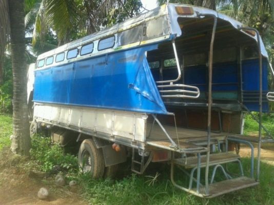 รถฮีโน่ 6 ล้อ รับส่งนักเรียน KM779 117 แรงม้า สนใจติดต่อ 081 - 6079515 รถฮีโน่ 6 ล้อ รับส่งนักเรียน KM779 117 แรงม้า สนใจติดต่อ 081 - 6079515