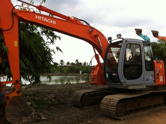 ขายด่วน  HITACHI  EX135 USR   เก่าญี่ปุ่นแท้ ๆๆ  ยังไม่เคยใช้งานในไทย  ใบแทรค 60   เครื่องปั้มดี  ไฟฟ้าครบสภาพสวมาก ๆๆ