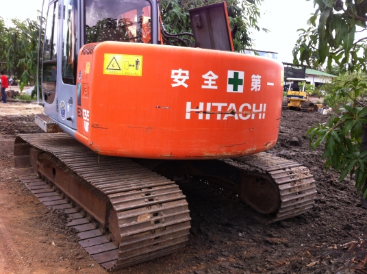 ขายด่วน  HITACHI  EX135 USR   เก่าญี่ปุ่นแท้ ๆๆ  ยังไม่เคยใช้งานในไทย  ใบแทรค 60   เครื่องปั้มดี  ไฟฟ้าครบสภาพสวมาก ๆๆ
