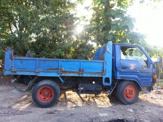 รถ6ล้อดั้ม 3 คิว Dyna 200 เครื่อง BU61