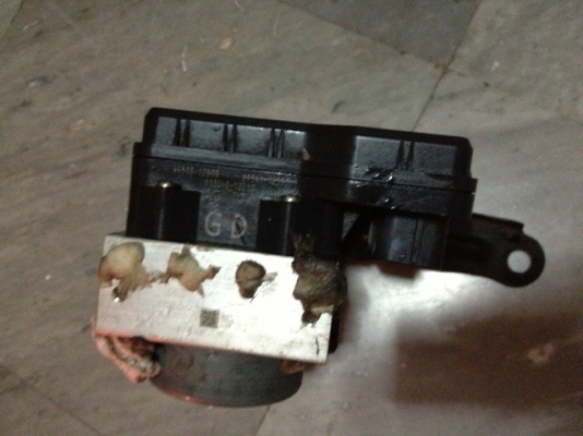 ปั้ม ABS toyota altis 2008