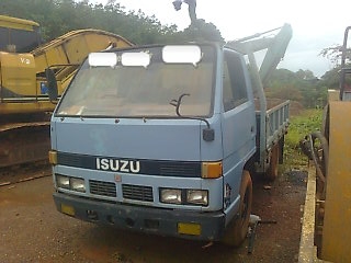ขายรถ 4 ล้อใหญ่กระบะคาร์โก้ ISUZU NKR 55EU1 เครื่อง 4JB1-866087 4 สูบ 88 แรงม้า ขนาดยาง 7.50-15 ราคา 230000