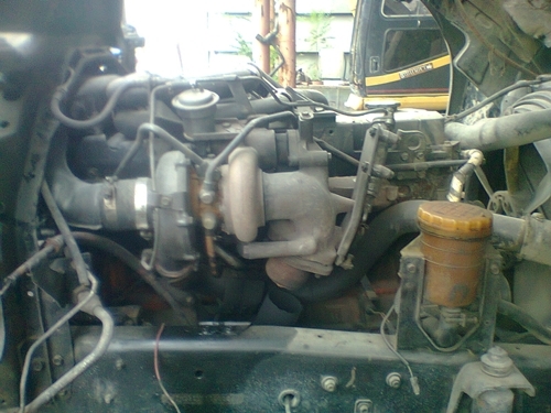 .ขายรถบรรทุกหกล้อพื้นเลียบ อีซูซูเดก้า FTR32S2เครื่อง6HH-1 แน่นดี220 แรงม้าครัชซีสวยใหญ่ตลอดเส้น