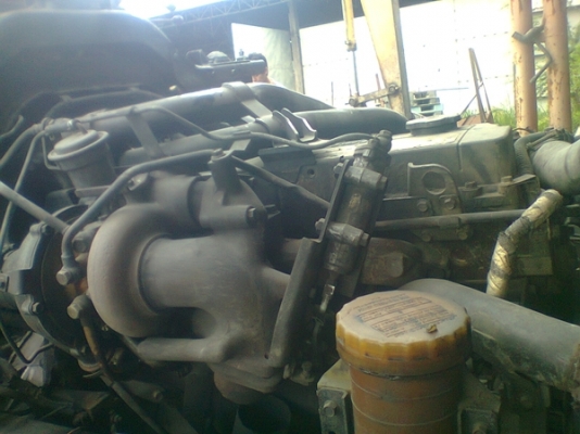 .ขายรถบรรทุกหกล้อพื้นเลียบ อีซูซูเดก้า FTR32S2เครื่อง6HH-1 แน่นดี220 แรงม้าครัชซีสวยใหญ่ตลอดเส้น