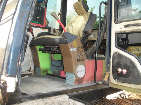 kobelco sk 200 มารค์ ทรี  สภาพพร้อมใช้ เครื่องดี ปัมดี ช่วงล่างเต็ม