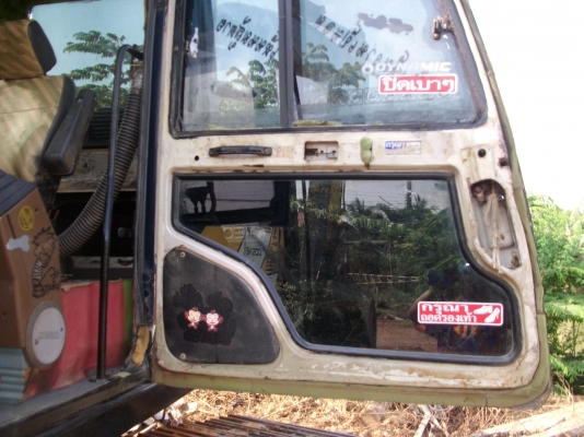 kobelco sk 200 มารค์ ทรี  สภาพพร้อมใช้ เครื่องดี ปัมดี ช่วงล่างเต็ม