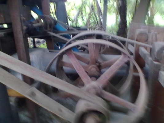 ขายโรงสีขนาดกลาง 1 หัวกระเทาะ 2 ลูกหินอุปกรณ์ครบทุกส่วน 85000 บาท