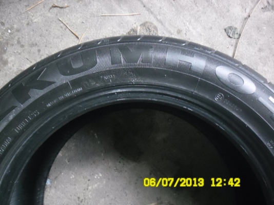 ขายยาง kumho 4เส้นสภาพสวย   ยางปี 2012    ขนาด 205/55 R 16