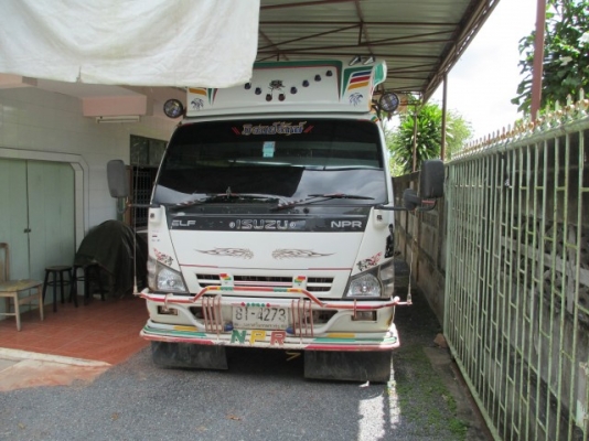 ขาย6ล้อISUZU NPR 130แรงม้า ปี2006 สีขาว สวยพร้อมใช้งาน สนใจติดต่อ 087-2976734