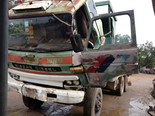 ขายเทเลอร์นิสสัน UD 2เพลา ราคา 690,000 บาท เจ้าของขายเอง ราคาต่อรองได้