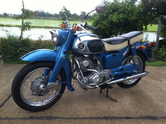 ขาย c92 ของครบ แท้ๆ สวยๆ ทะเบียนโอน เครื่องดีโครตๆ ของเดิมทั้งคัน สีสวยๆ หวาน  0918759329