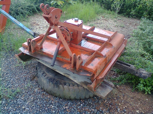 ขายตัวตัดหญ้า  KUBOTA     1 เมตร   พร้อมใช้งานครับ