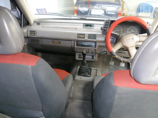 ขายมังกรทอง 4 ประตู ปี 93 พวงมาลัยเพาเวอร์ ขายมังกรทอง 4 ประตู ปี 93 พวงมาลัยเพาเวอร์