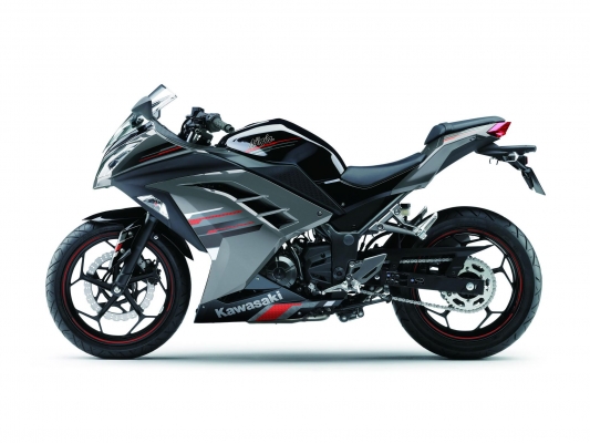 ☆★ขายใบจองด่วน★☆  Ninja 250 ปี 2013 สีดำ