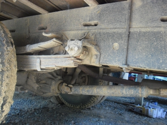 หกหล้อมาแล้วครับ รถคันซีนิสสันHQC240-a04890 เลขเครื่อง4ฺฺฺฺbb1-314230