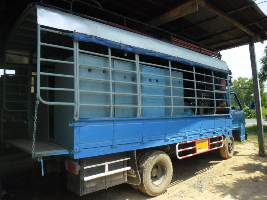 หกหล้อมาแล้วครับ รถคันซีนิสสันHQC240-a04890 เลขเครื่อง4ฺฺฺฺbb1-314230