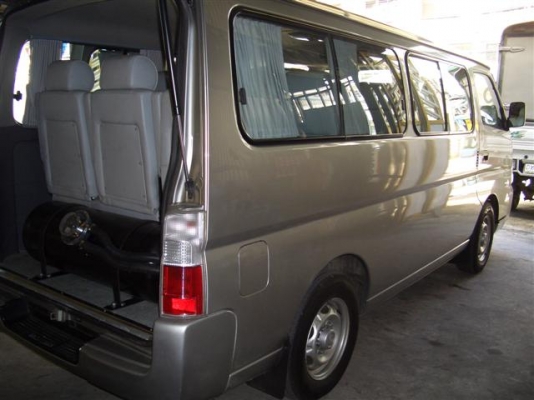 รถตู้เครื่องเบนซิน2.4แก๊สLPGใหม่เอี่ยมเบาะ3แถวVIPแต่งได้สวย