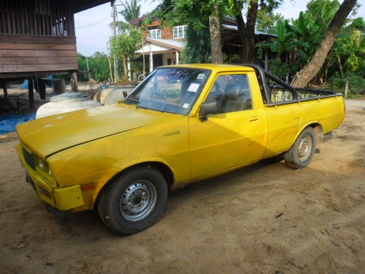 รถกระบะ L200 เฉินหลง เครื่อง 2500 เกียร์ช่วงล่างสวยคันซีสวย ยางดี ภายในสวย สนใจโทรมารนะครับ