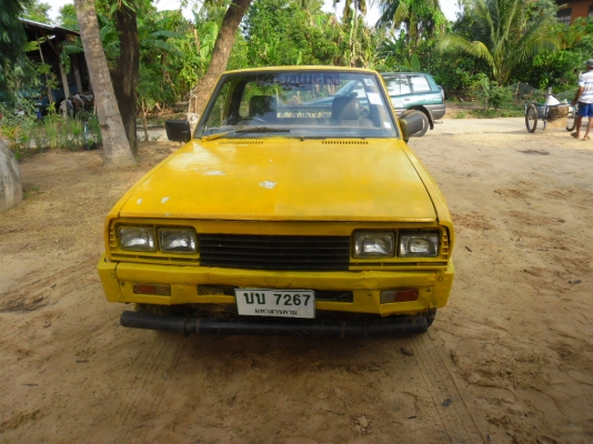 รถกระบะ L200 เฉินหลง เครื่อง 2500 เกียร์ช่วงล่างสวยคันซีสวย ยางดี ภายในสวย สนใจโทรมารนะครับ