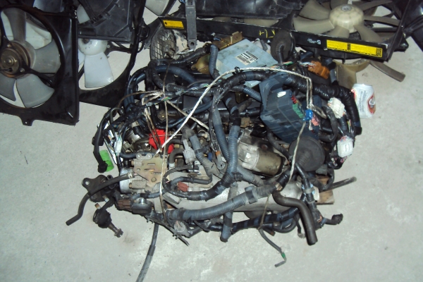 ขายฝาสูบ เครื่องยนต์ QG18 NISSAN  NEO