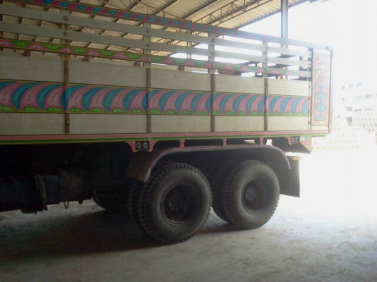 ขายนิสสัน UD 2เพลา ดั๊ม กระบะเนียม ราคา 780,000 บาท เจ้าของขายเอง ราคาต่อรองได้