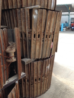 แผ่นแทรค โซ่