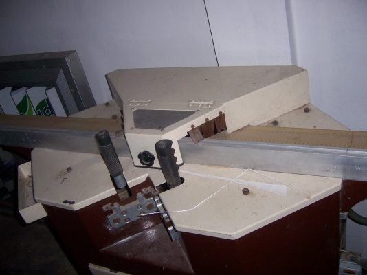 เครื่องตัดกรอบรูป