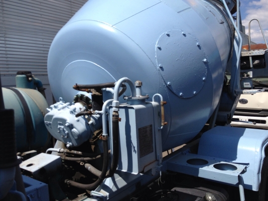 รถโม่  Deca รุ่นใหม่  210 แรง  สภาพเทพจากญี่ปุ่น