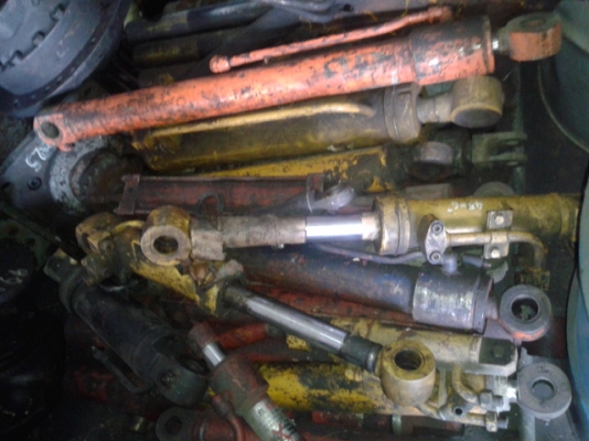 ขายกระบอกไฮโดรลิคหลากหลายรุ่น