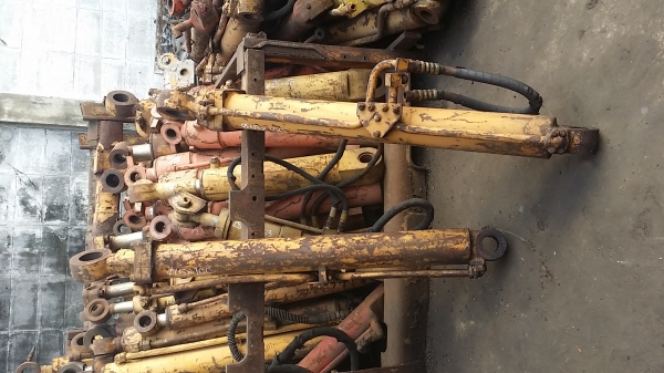 ขายกระบอกไฮโดรลิคหลากหลายรุ่น