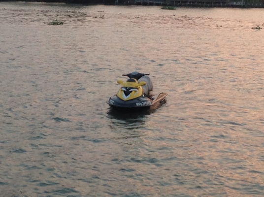 ขายseadooเจ็ตสกีRXT215 ปี2007 วิ่ง60ชม ขาย280000บาทอยู่สมุทรสงครามโทร0818613783 มีรถเช่าบริการส่งเรือถึงที่ ขายseadooเจ็ตสกีRXT215 ปี2007 วิ่ง60ชม ขาย280000บาทอยู่สมุทรสงครามโทร0818613783 มีรถเช่าบริการส่งเรือถึงที่