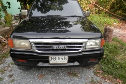 ISUZU CAMEO ปี 94 เครื่อง 2500 มังกรทอง มีแอร์รีโมท เกียร์ Manual