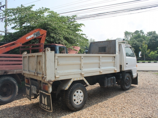 อีซูซุ เครื่อง100ฝาดำ4BC2 ดั้มยกเท ภาษีเต็ม รถขับขี่ดีชุดโอนครบ