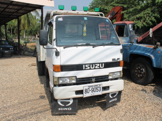 อีซูซุ เครื่อง100ฝาดำ4BC2 ดั้มยกเท ภาษีเต็ม รถขับขี่ดีชุดโอนครบ