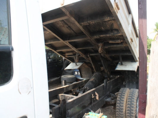 อีซูซุ เครื่อง100ฝาดำ4BC2 ดั้มยกเท ภาษีเต็ม รถขับขี่ดีชุดโอนครบ