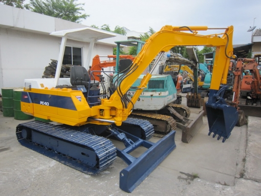 KOMATSU รุ่น PC40-6- แทร็กเหล็ก มือสองญี่ปุ่น