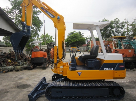 KOMATSU รุ่น PC40-6- แทร็กเหล็ก มือสองญี่ปุ่น