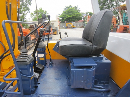KOMATSU รุ่น PC40-6- แทร็กเหล็ก มือสองญี่ปุ่น
