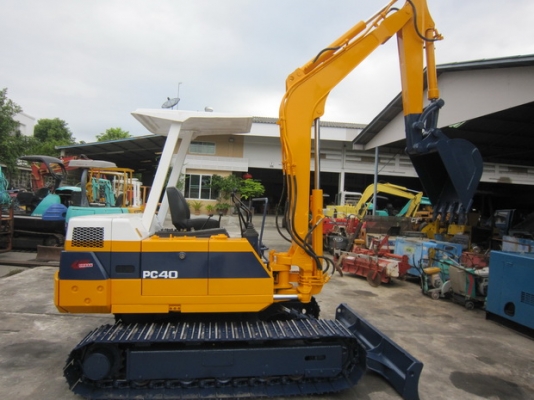 KOMATSU รุ่น PC40-6- แทร็กเหล็ก มือสองญี่ปุ่น