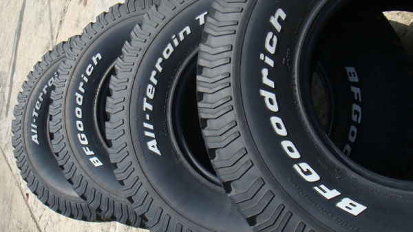 ขายยาง BF Goodrich Allterrain 33 12.5 r15 ปี11 สวยๆ ขายยาง BF Goodrich Allterrain 33 12.5 r15 ปี11 สวยๆ