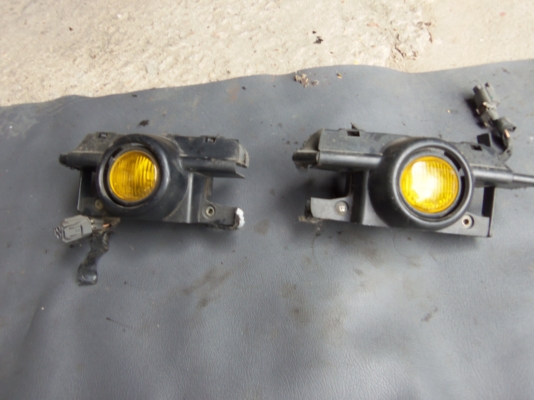 สปอตไลท์เหลือง ของใส่ accord  ปี 94-96 ได้