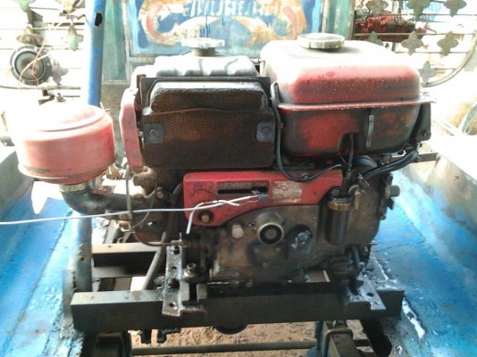 ***ขายแล้วครับขอบคุณ Truck2hand ขาย แต๋น 4ล้อ ช่วงล่างใหญ่ๆ แต๋นเครื่องKUBOTA ET11.5 เครื่องดี ติดง่าย แรงดี กรองใหญ่ เกียร์ใหญ่ของอีสุ85 คานหน้า 110 หลังเป็นเพลาลอย หัวขยายใหญ่แล้ว กระบคอกเหล็กยาว2.6ม.มีหลังคา ต่อคอกไม้อีก3ขั้นสภาพดีไม่ผุ  คัสซีหน้า4 พร้