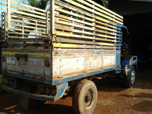 ***ขายแล้วครับขอบคุณ Truck2hand ขาย แต๋น 4ล้อ ช่วงล่างใหญ่ๆ แต๋นเครื่องKUBOTA ET11.5 เครื่องดี ติดง่าย แรงดี กรองใหญ่ เกียร์ใหญ่ของอีสุ85 คานหน้า 110 หลังเป็นเพลาลอย หัวขยายใหญ่แล้ว กระบคอกเหล็กยาว2.6ม.มีหลังคา ต่อคอกไม้อีก3ขั้นสภาพดีไม่ผุ  คัสซีหน้า4 พร้