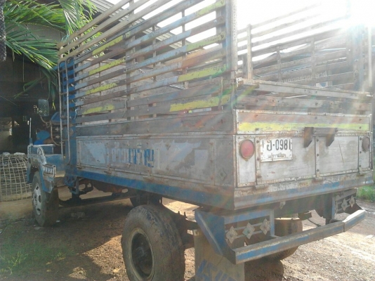 ***ขายแล้วครับขอบคุณ Truck2hand ขาย แต๋น 4ล้อ ช่วงล่างใหญ่ๆ แต๋นเครื่องKUBOTA ET11.5 เครื่องดี ติดง่าย แรงดี กรองใหญ่ เกียร์ใหญ่ของอีสุ85 คานหน้า 110 หลังเป็นเพลาลอย หัวขยายใหญ่แล้ว กระบคอกเหล็กยาว2.6ม.มีหลังคา ต่อคอกไม้อีก3ขั้นสภาพดีไม่ผุ  คัสซีหน้า4 พร้