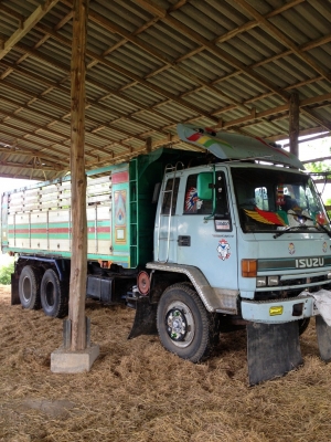 ขายสิบล้อ ร้อคกี้ ช่วงล่างจัมโบ้ 200 เครื่อง 260 แรง