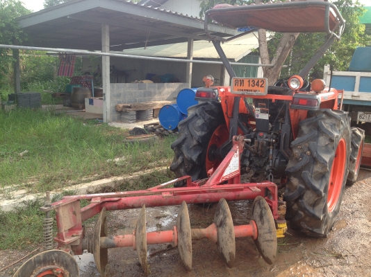 -ขายคูโบต้า45แรงพร้อมอุปกรสวยจัดเดิม12xxชั่วโมงไม่เคยทำสีเจ้าของขายเองถูกๆ